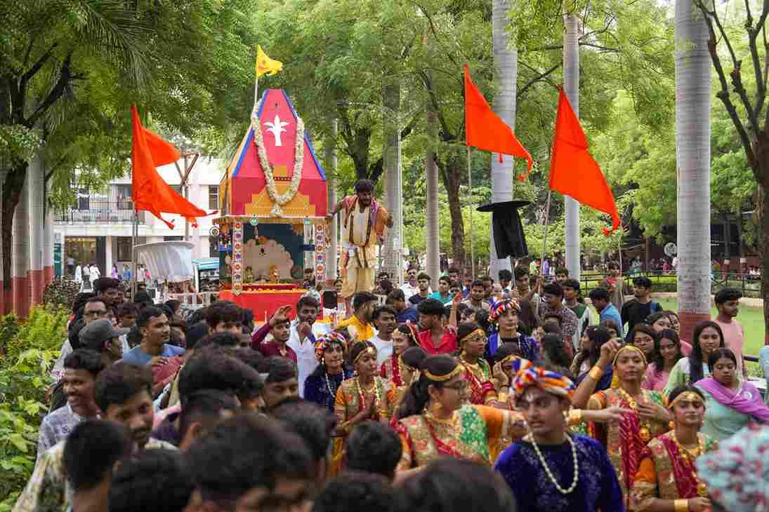 Parul University Cultural festivals and students performance photo 15